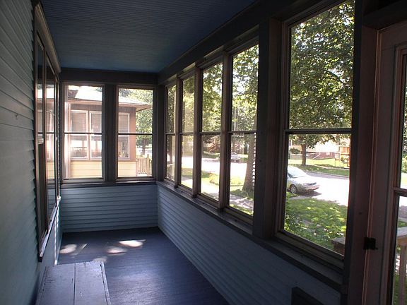 2nd image of 959 James Ave