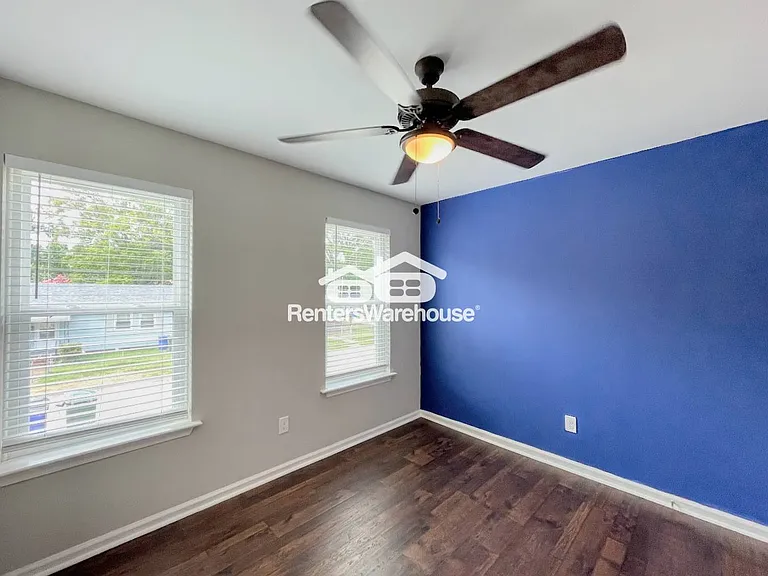 1054 Ivaloo St — Photo 18