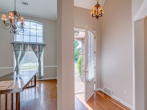 3rd image of 1668 Newton Oak Cir E