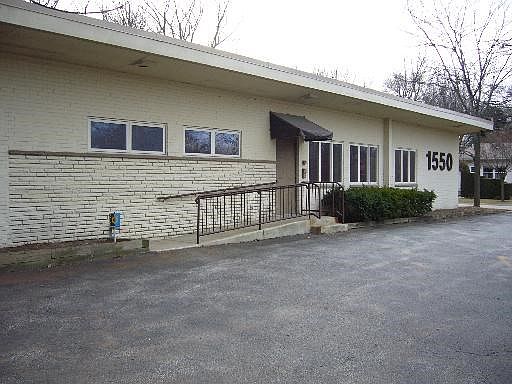 1st image of 1550 Park Ave W
