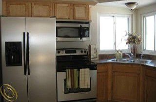 4th image of 1175 Orchid St