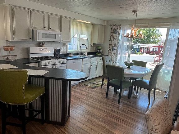 3rd image of 205 N Murray Blvd Lot 188