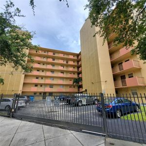 16400 NE 17th Ave APT 306, North Miami Beach, FL, 33162