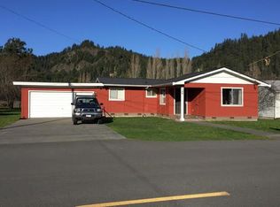 104 Painter St, Rio Dell, CA 95562