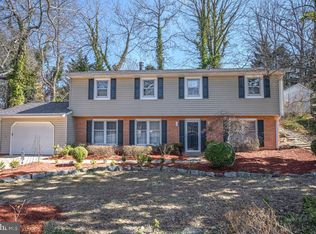 6107 Holly Tree Dr, Alexandria, VA 22310