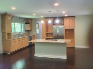 208 Kessler Boulevard East Dr, Indianapolis, IN 46220