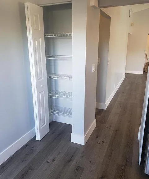 9102 Bedford Dr — Photo 16