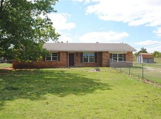 1504 S 13th St, Tecumseh, OK 74873