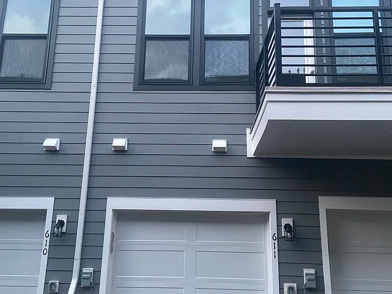 611 Parker Blvd — Photo 2