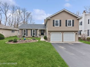 1502 Mayo Ave, Wheaton, IL 60189