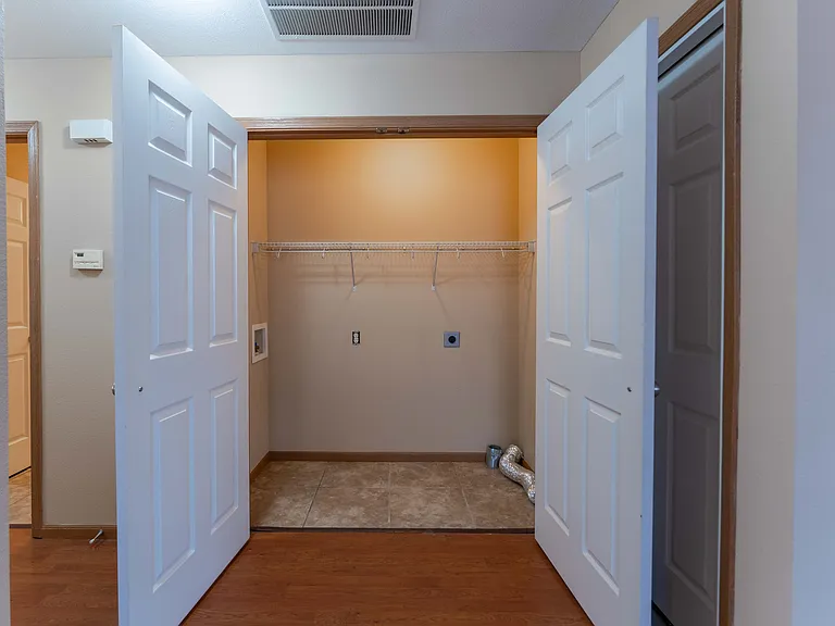 Oakwood Heights Townhomes — Photo 94