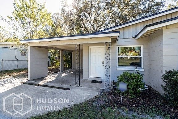 2nd image of 5812 Blackthorn Rd