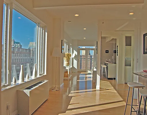 Sold by Hudson 3 Inc | media 4