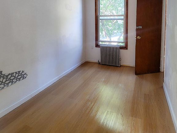 5th image of 1049 59th St #2