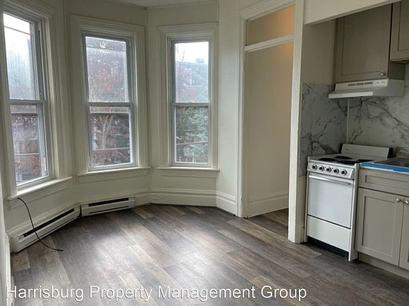 2nd image of 1602 Green St APT 2R