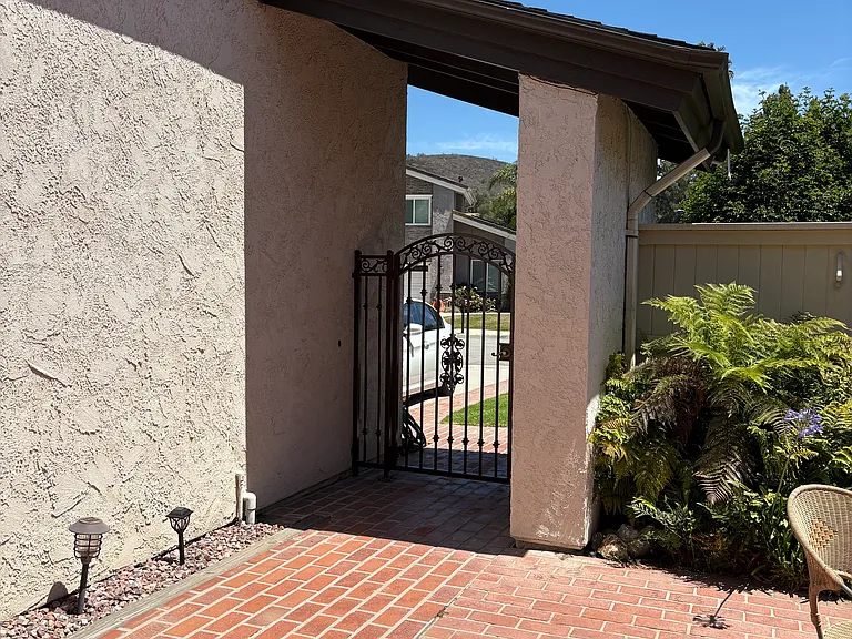 4292 Silverado Dr — Photo 4