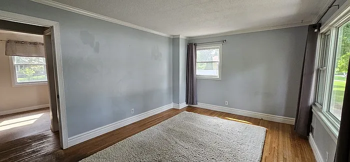 2229 Oriole Ave — Photo 4
