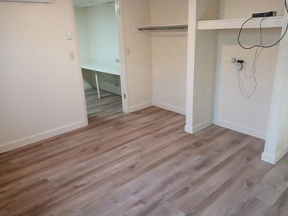 3rd image of 340 S Wagon Wheel Dr APT 6