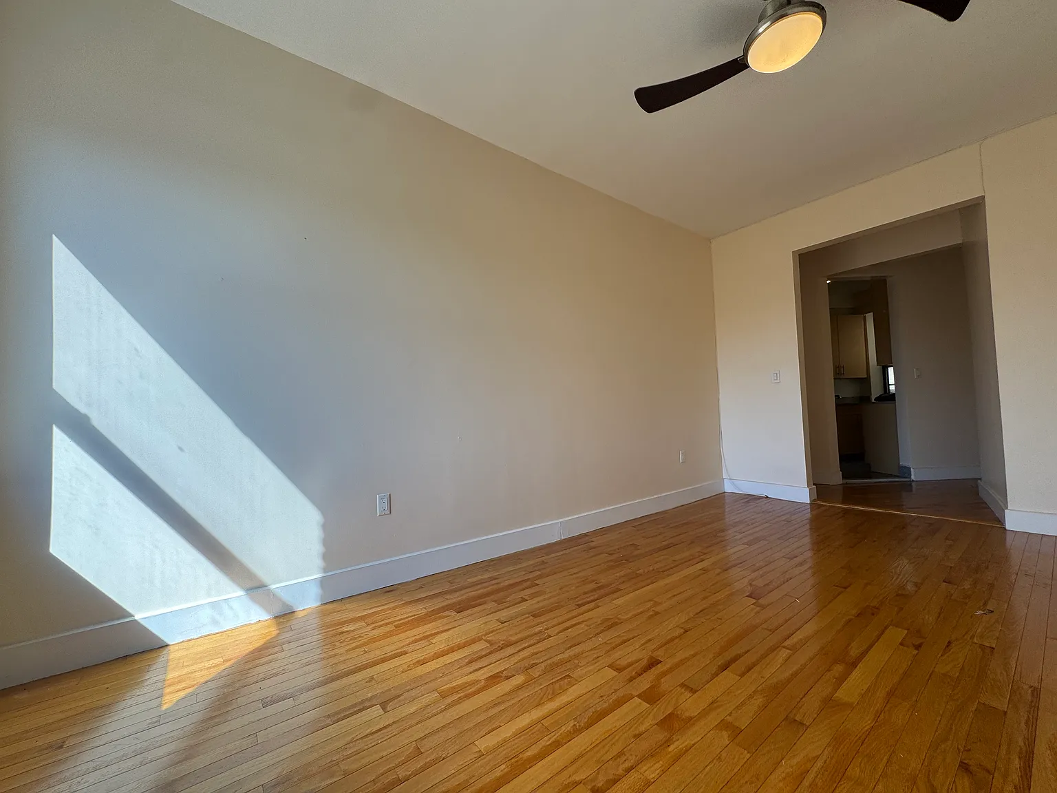 884 Riverside Drive — Photo 2