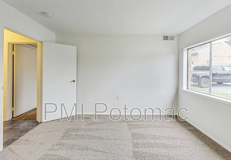 18600 Walkers Choice Rd #1 — Photo 24