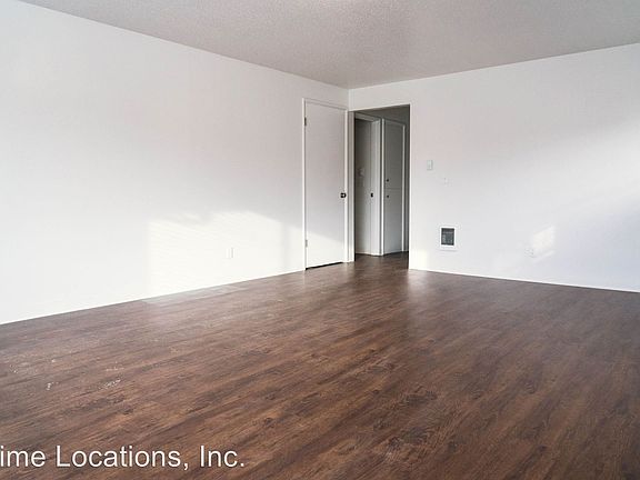 5th image of 1102 10th Ave SE #8116296