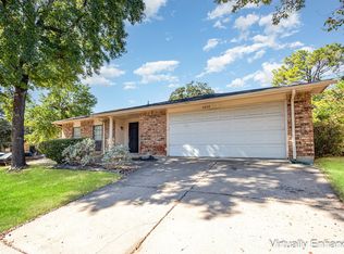 2808 Treeview Dr, Arlington, TX 76016