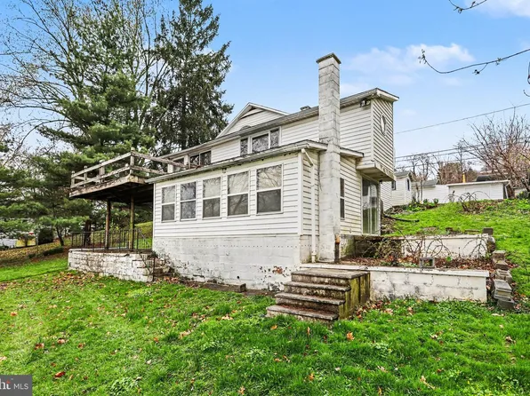 924 River Rd, Marysville, PA 17053