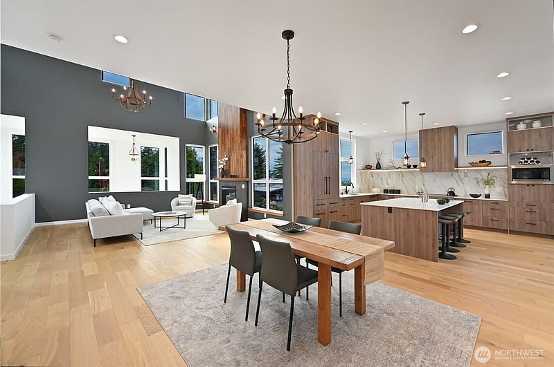 5th image of 2410 NW Neptune Place