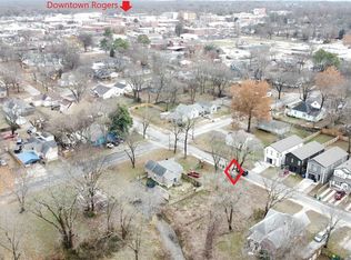 609 W Maple St, Rogers, AR 72756
