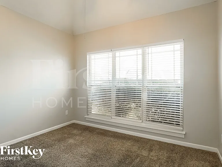 193 Creekstone Trl — Photo 12