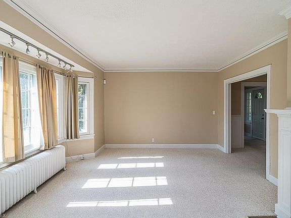 3rd image of 1529 Belle Ave