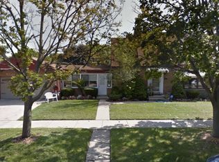 8527 Mansfield Ave, Morton Grove, IL 60053