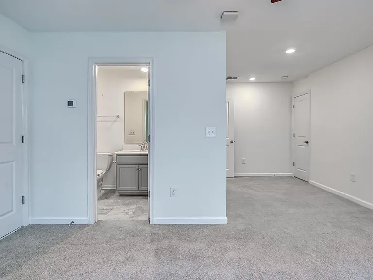 2632 Goldfinch Dr — Photo 9