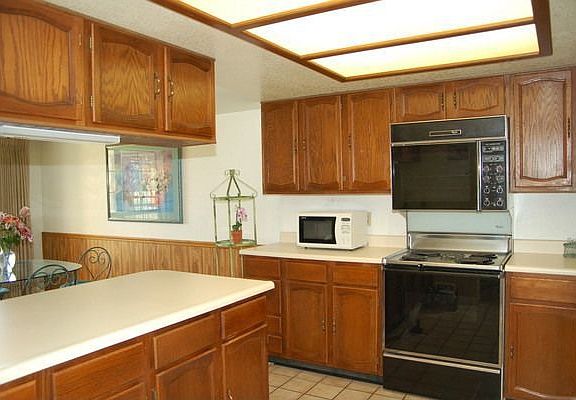 5th image of 8344 N 21st Dr #I109