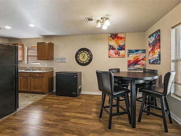 5th image of 7541 Crestmont Rd