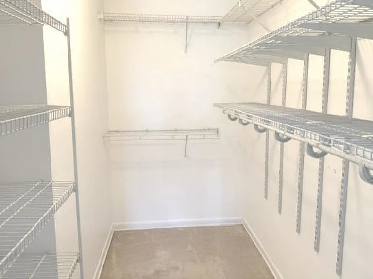 330 N Carter St #203 — Photo 8