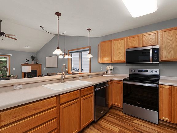 3rd image of 358 Alpine Meadow Cir