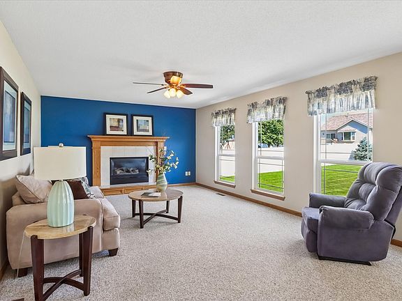 3rd image of 4200 Creekview Dr