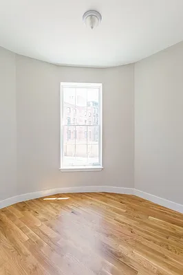 Rented by Corigin Management | media 7