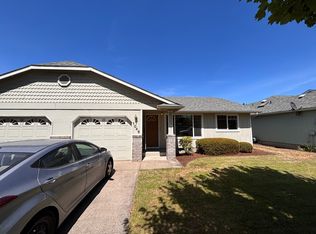 1045 N Pond Rd, Eugene, OR 97401