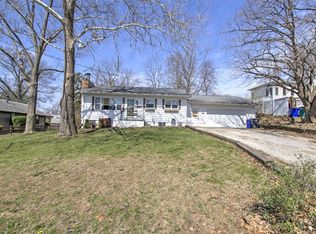 4000 Bayview Dr, Decatur, IL 62521