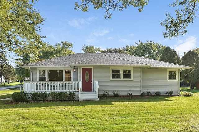 1st image of 1212 Elm Dr