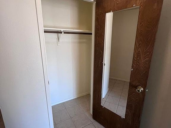 4th image of 1322 Rose Ave