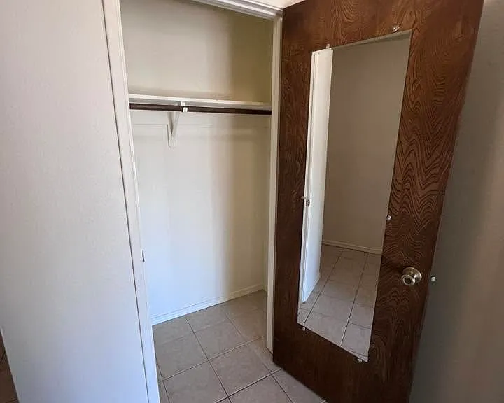 1322 Rose Ave — Photo 4