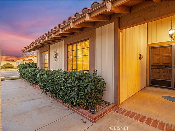 2nd image of 3828 Vista Circle Dr
