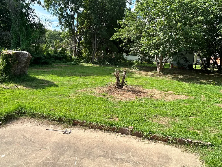 205 E F St — Photo 10