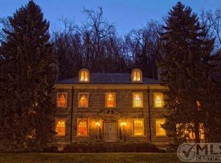 15 Hawthorne Ct, Wheeling, WV