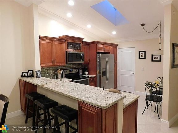 2nd image of 5494 Palm Springs Ln APT A