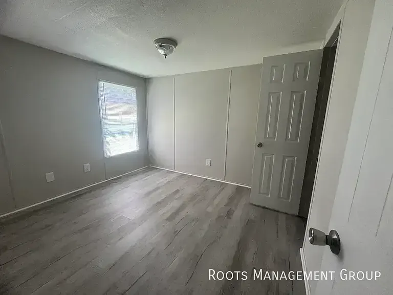5098 Thompson Dr #99 — Photo 8