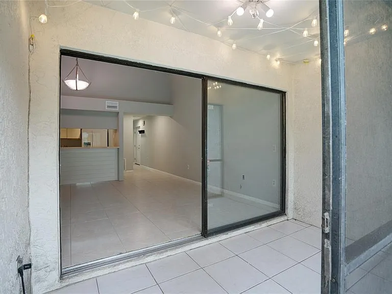 4717 Winslow Beacon #7 — Photo 23